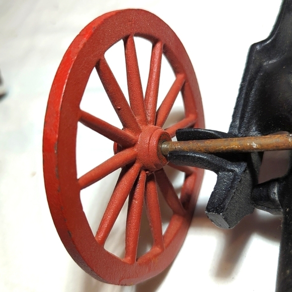 Vintage Cast Iron Black Field Cannon Red Spoke Wheel Toy Collectible Antique - Picture 10 of 12